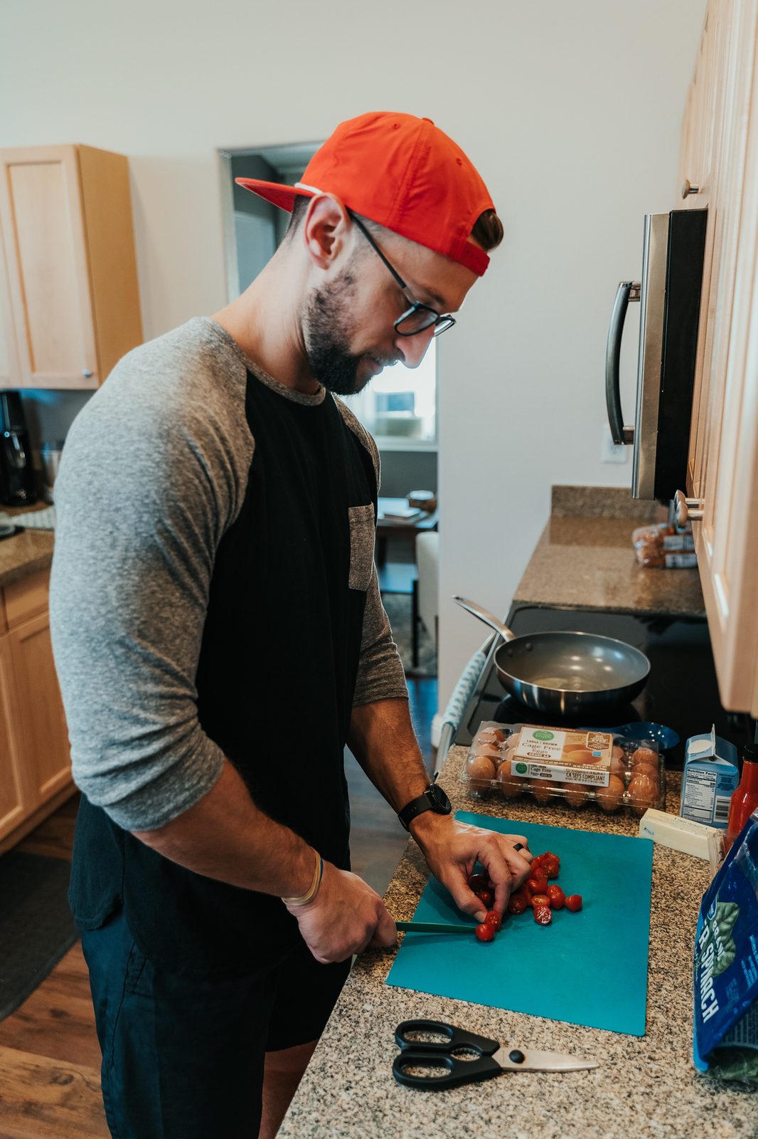 David training with a band at home